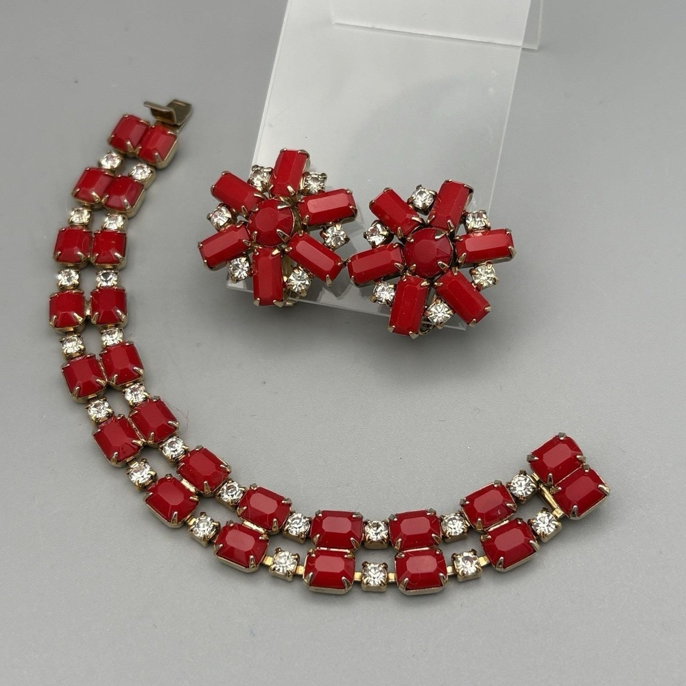 Vintage Weiss Bracelet and Clip On Earring Set Red and Clear Glass Retro